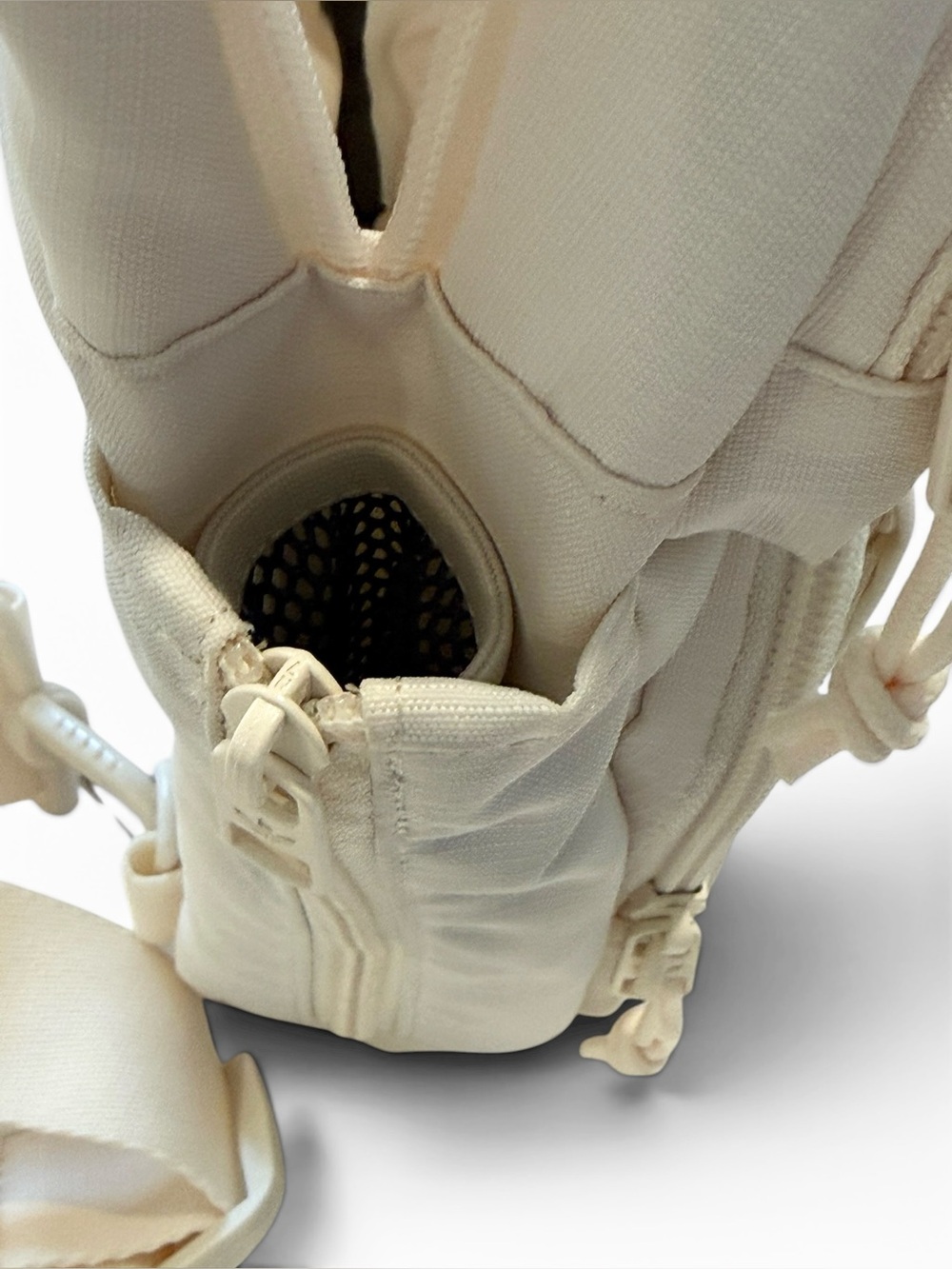 adidas Originals Utility 4 Sling Bag in the "Wonder White" colorway - Picture 3 of 11